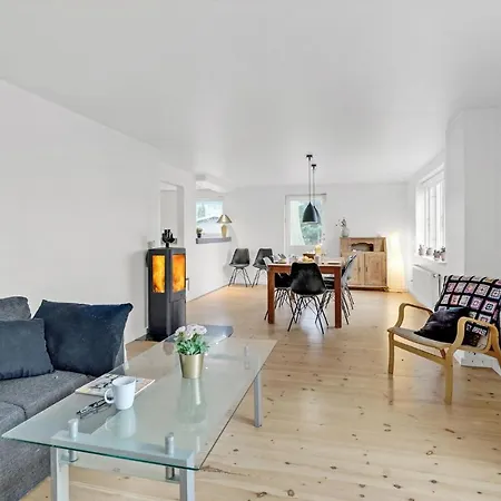 2 Bedroom Beautiful In Vaeggerlose *