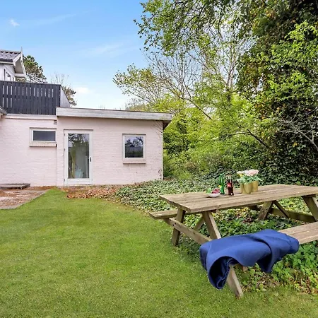 2 Bedroom Beautiful In Vaeggerlose Holiday home *